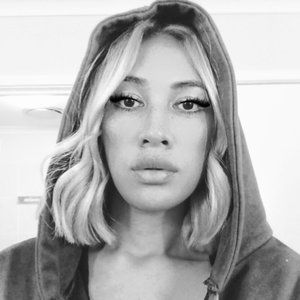 Meet your Posher, Karrie